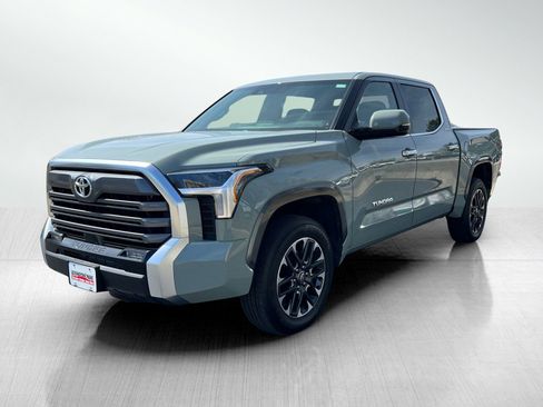 Used 2026 Toyota Tundra Limited AWD/4WD image 2