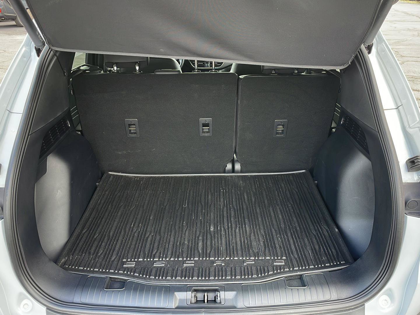 Used 2026 Ford Escape SE w/ PHEV Premium Package FWD image 28