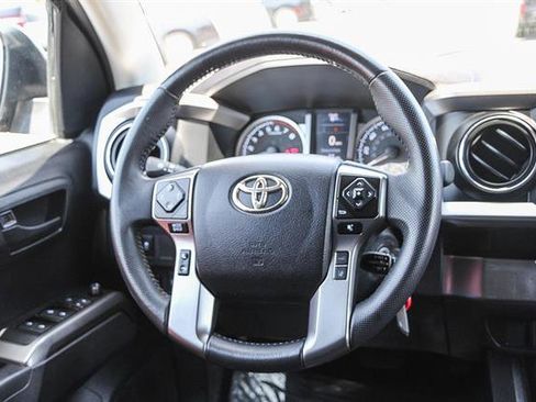 Used 2022 Toyota Tacoma SR5 image 15