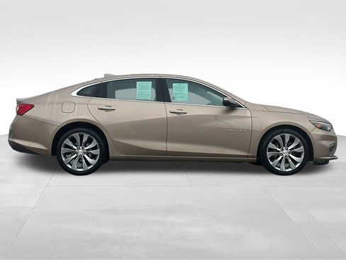 Used 2018 Chevrolet Malibu Premier w/ Premier Sun and Wheel Package image 6