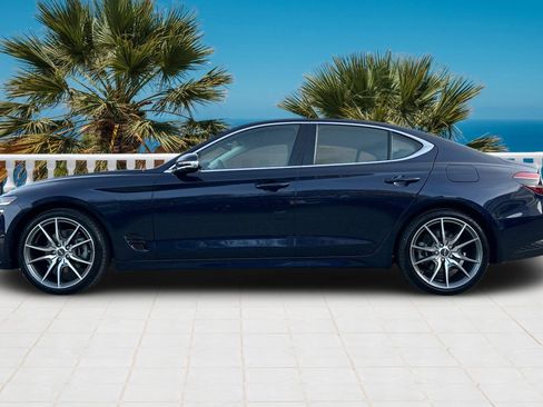 Used 2023 Genesis G70 2.0T image 7