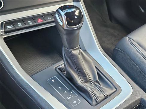 Used 2021 Audi Q3 2.0T Premium w/ Convenience Package image 12