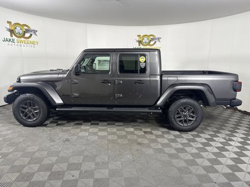 New 2026 Jeep Gladiator Sport image 5