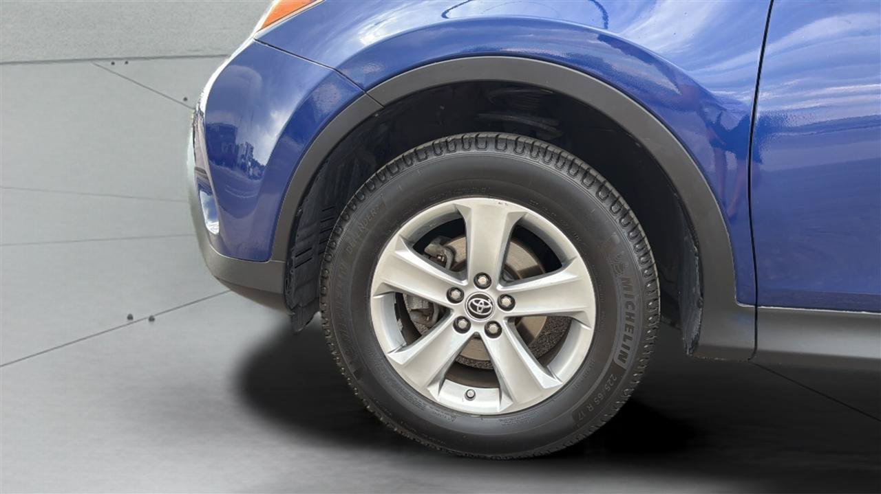 Used 2015 Toyota RAV4 XLE AWD/4WD image 31