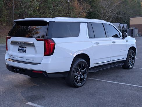 Used 2023 GMC Yukon XL Denali image 9