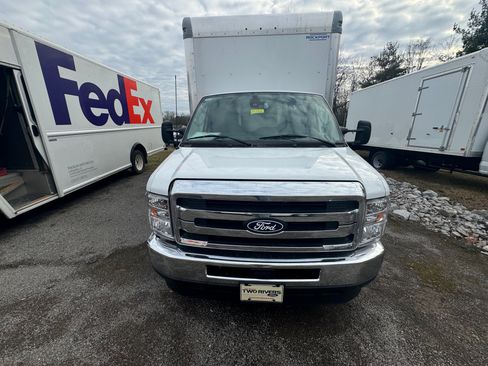 New 2026 Ford E-450 and Econoline 450 Super Duty w/ Power Equipment Group image 5