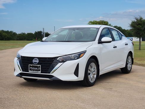 New 2025 Nissan Sentra S image 7