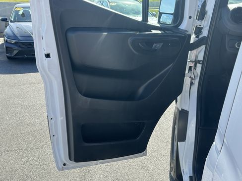 Used 2024 Mercedes-Benz Sprinter 2500 w/ Acoustic Package image 10