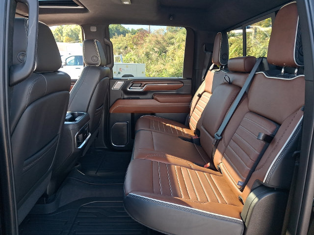 Used 2024 GMC Sierra 3500 Denali Ultimate AWD/4WD image 21