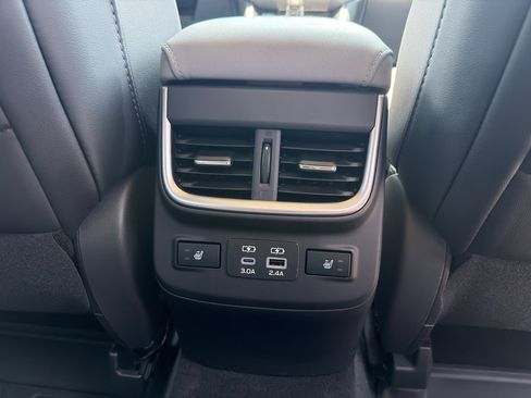 Certified 2025 Subaru Outback Limited AWD/4WD image 29