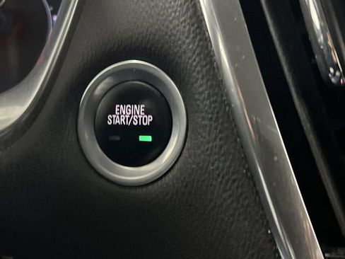 Used 2019 Chevrolet Traverse LT AWD/4WD image 17