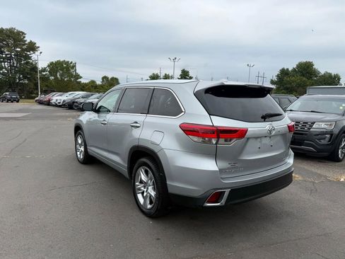 Used 2017 Toyota Highlander Limited image 6