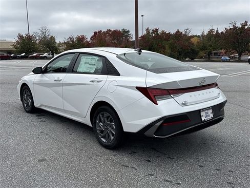 New 2026 Hyundai Elantra Blue image 5