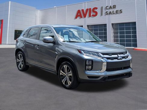 Used 2025 Mitsubishi Outlander Sport SE AWD/4WD image 3