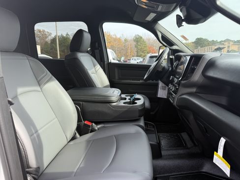 New 2026 RAM 5500 Tradesman w/ Chrome Appearance Group AWD/4WD image 13
