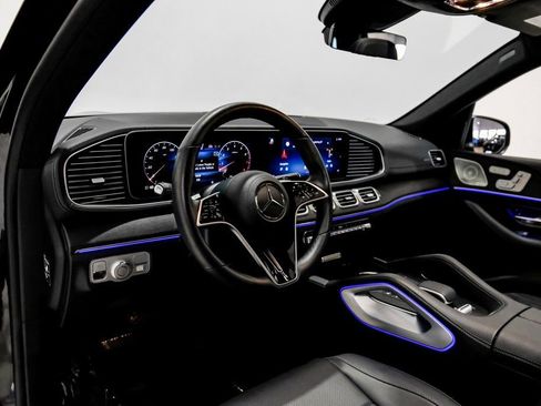 Used 2024 Mercedes-Benz GLS 450 4MATIC image 5