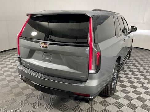 Used 2024 Cadillac Escalade ESV Sport Platinum AWD/4WD image 7