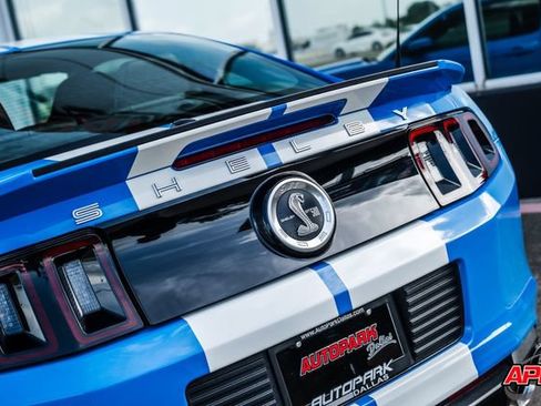 Used 2013 Ford Mustang Shelby GT500 RWD image 33
