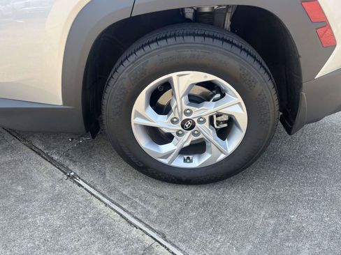Certified 2024 Hyundai Tucson SE FWD image 9