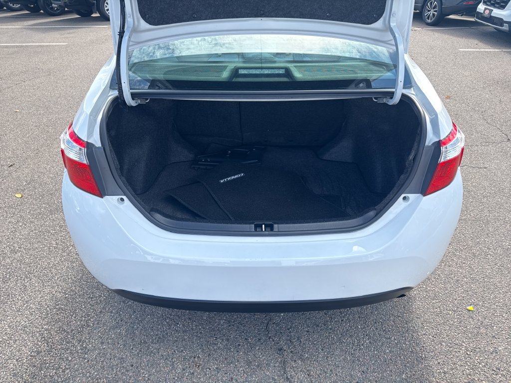 Used 2016 Toyota Corolla LE FWD image 38