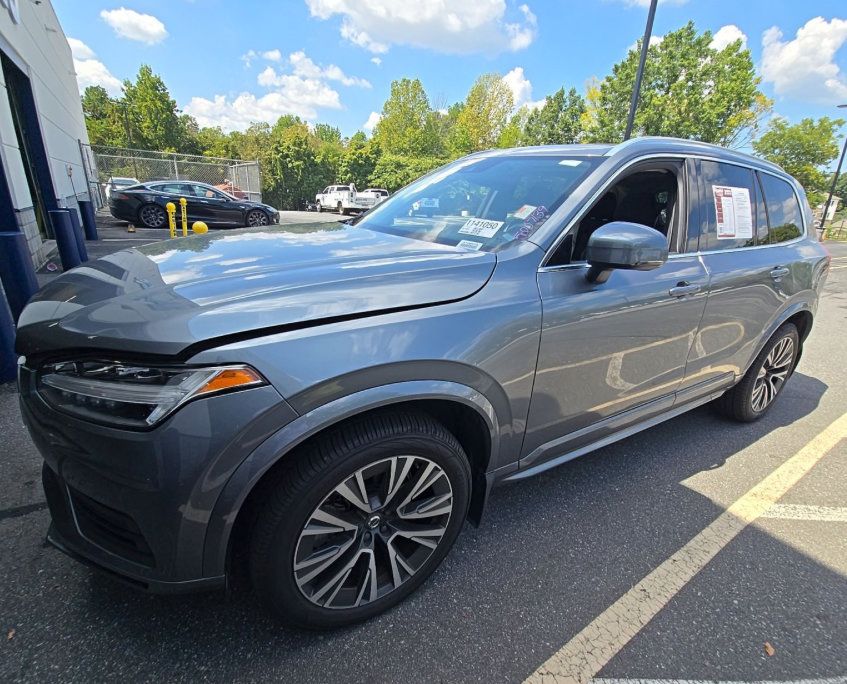 Used 2020 Volvo XC90 T6 Momentum w/ Protection Package Premier AWD/4WD image 1