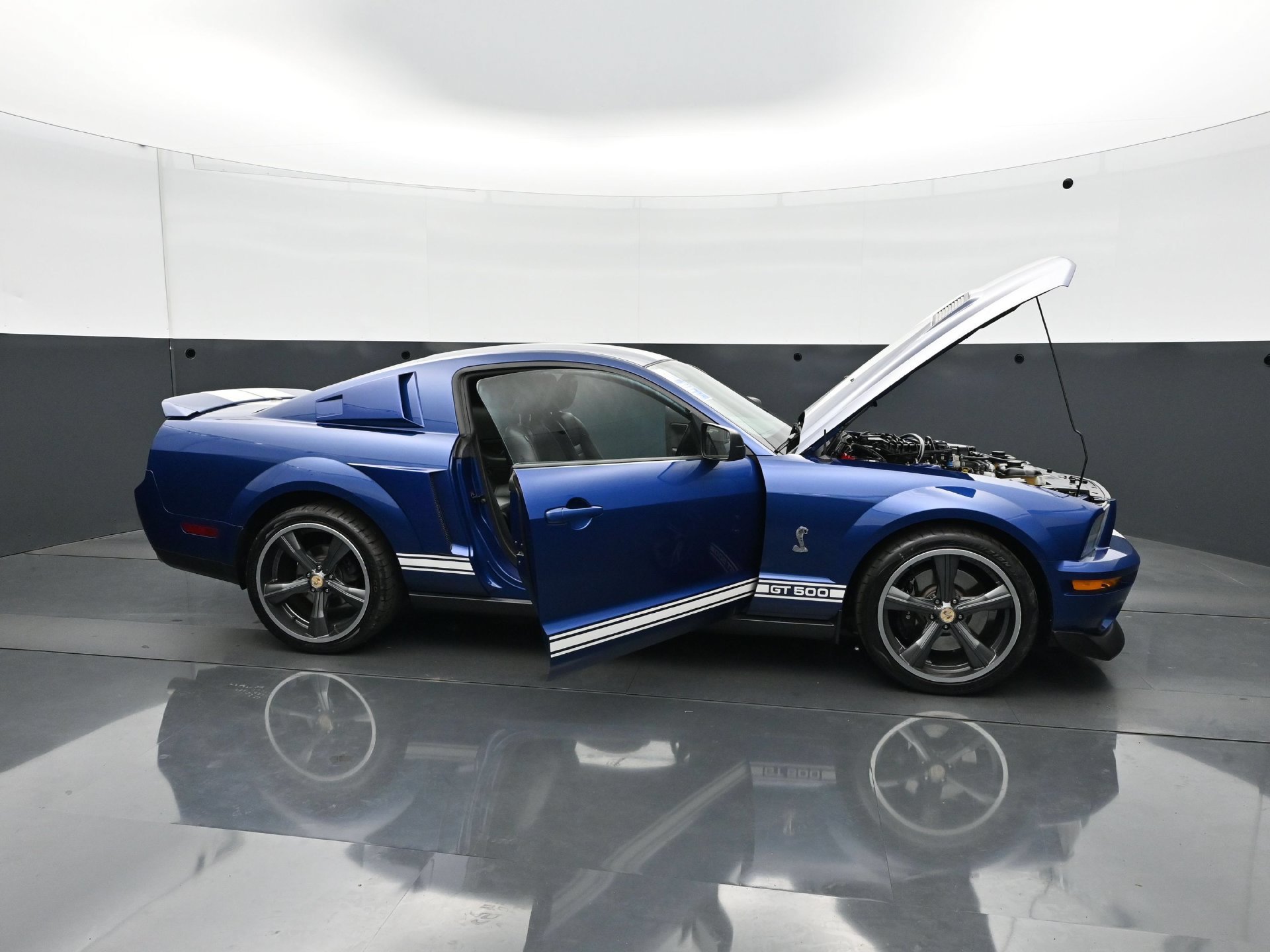 Used 2007 Ford Mustang Shelby GT500 RWD image 34
