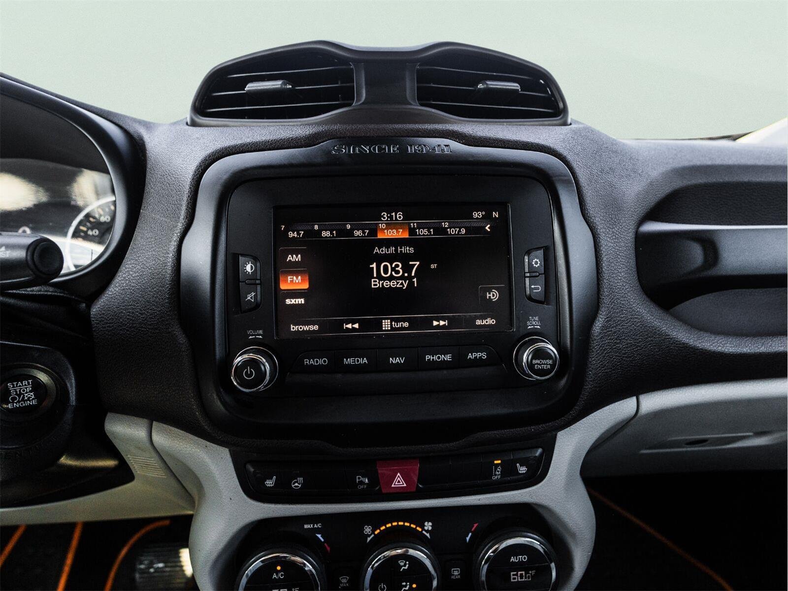 Used 2017 Jeep Renegade Limited FWD image 13