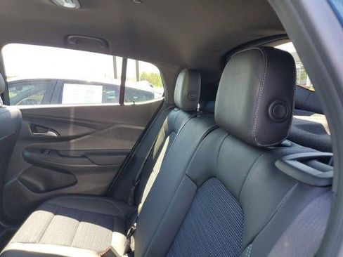 Used 2025 Buick Envista Preferred w/ Advanced Safety Package FWD image 10