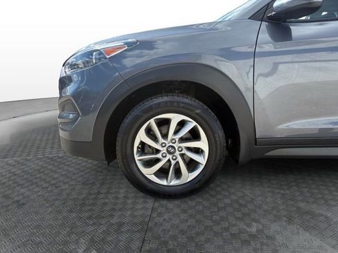 Used 2018 Hyundai Tucson SE image 12