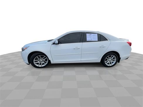 Used 2016 Chevrolet Malibu LT w/ Power Convenience Package image 5