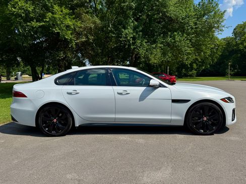 Used 2021 Jaguar XF R-Dynamic SE image 7