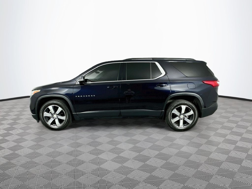 Used 2020 Chevrolet Traverse LT w/ LT Premium Package AWD/4WD image 7