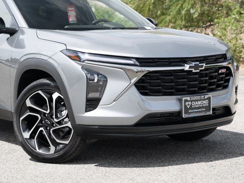 New 2026 Chevrolet Trax RS w/ Driver Confidence Package image 18