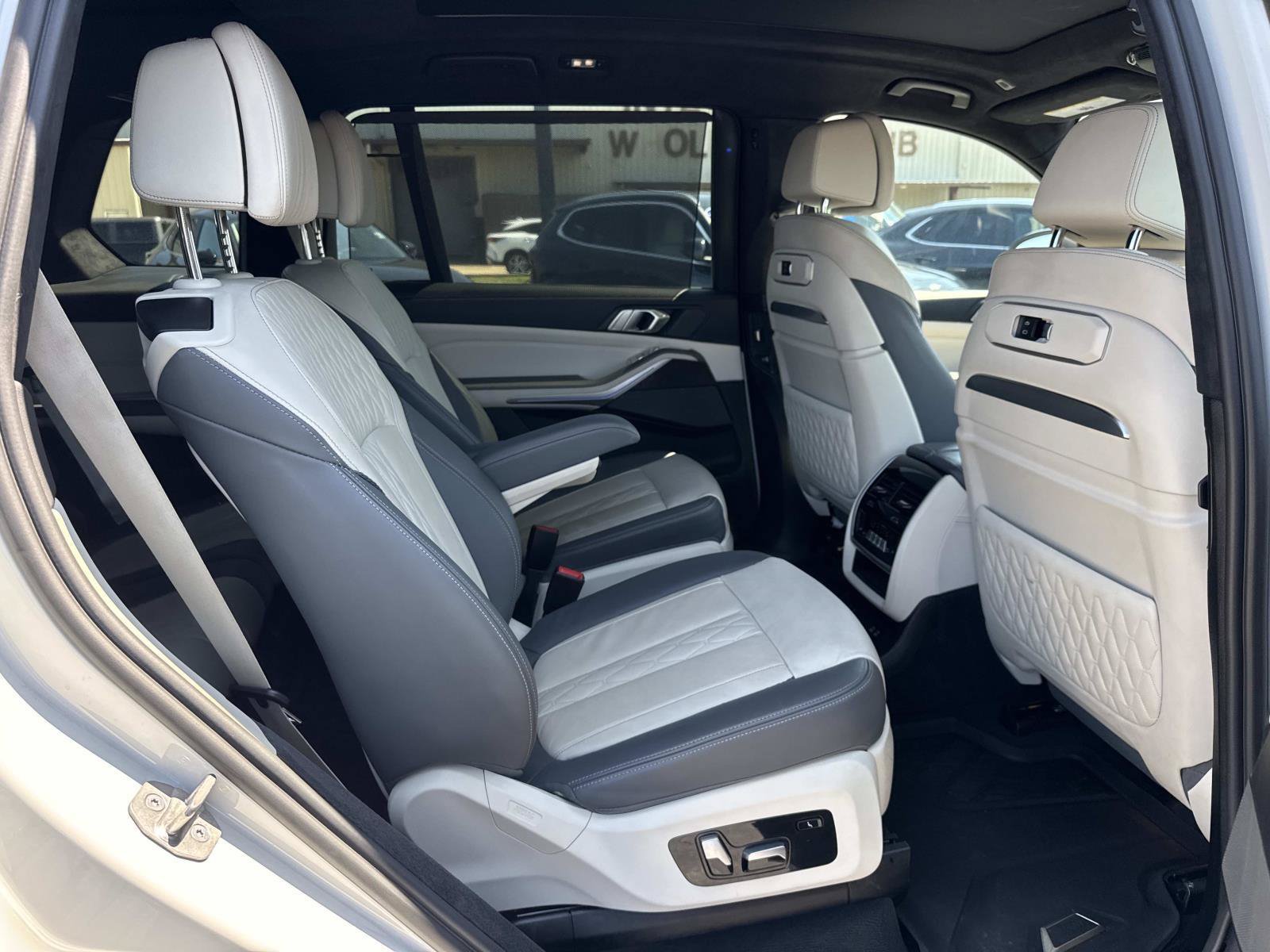 Used 2023 BMW X7 xDrive40i w/ Executive Package AWD/4WD image 10