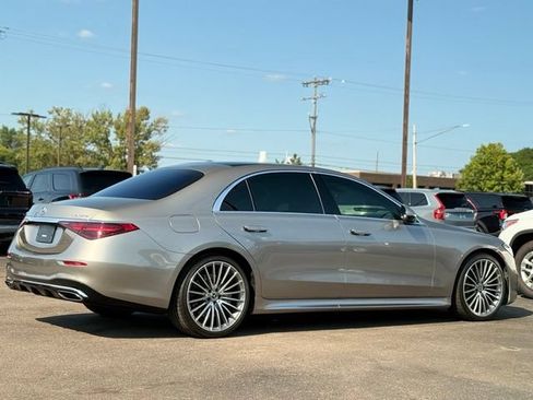 Used 2023 Mercedes-Benz S 580 4MATIC Sedan w/ AMG Line image 42