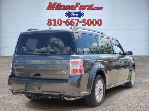 Used 2018 Ford Flex SE image 3