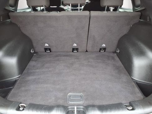 Used 2023 Jeep Compass Sport image 32