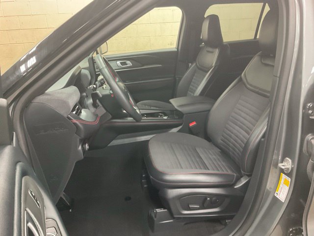 Certified 2025 Ford Explorer ST-Line w/ ST-Line Street Pack AWD/4WD image 8