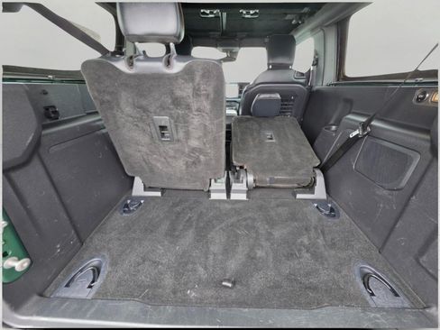 Used 2023 Ford Bronco Badlands w/ Sasquatch Package AWD/4WD image 9