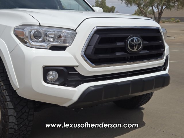 Used 2022 Toyota Tacoma SR5 AWD/4WD image 8