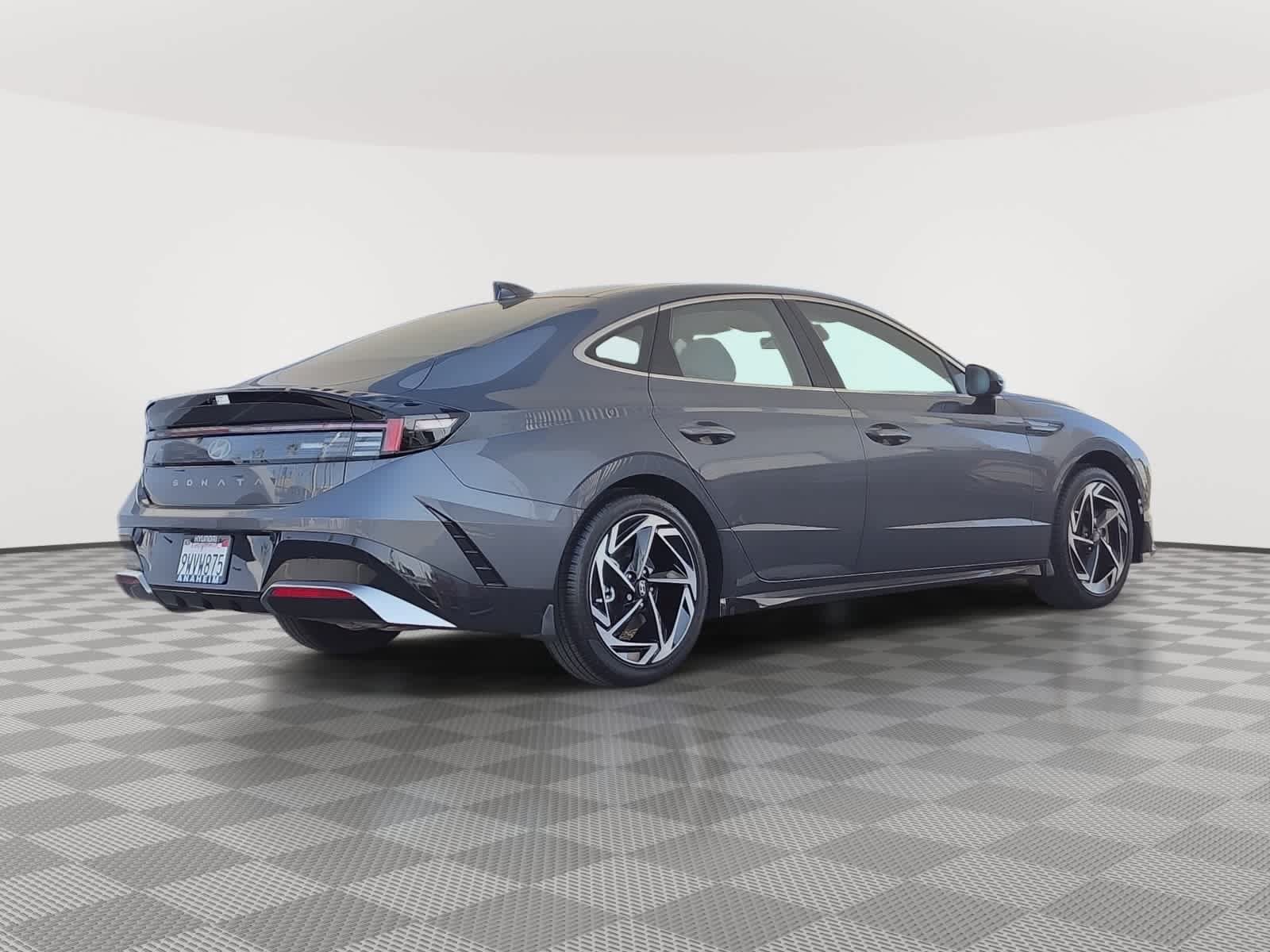 Used 2025 Hyundai Sonata SEL FWD image 7