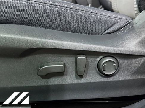 Used 2025 Subaru Outback Premium image 20