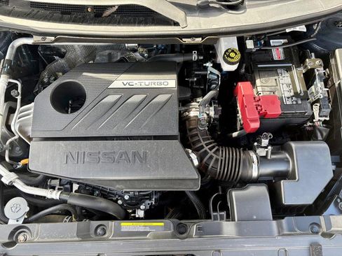 Used 2024 Nissan Rogue SL w/ SL Premium Package image 9