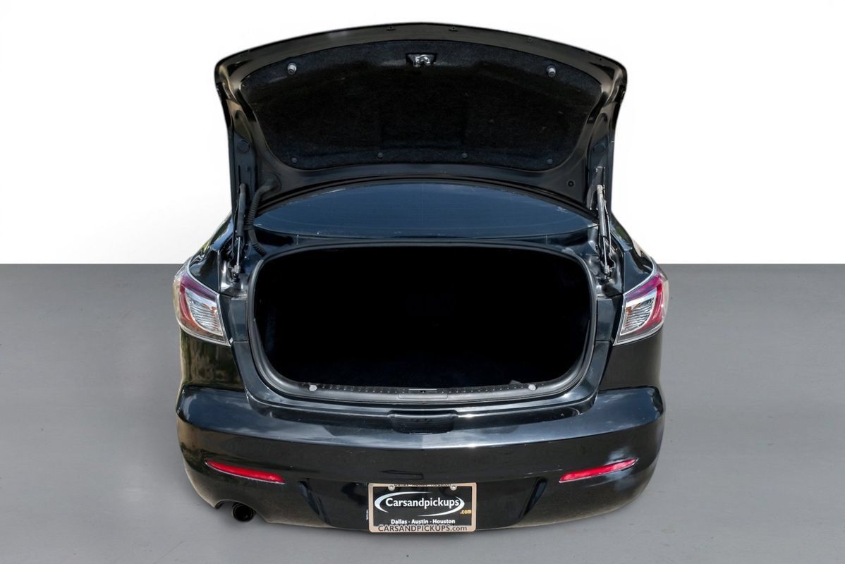 Used 2012 MAZDA MAZDA3 i Grand Touring w/ Tech Pkg FWD image 55