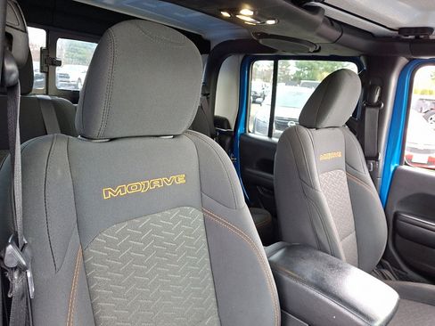 Used 2021 Jeep Gladiator Mojave image 13