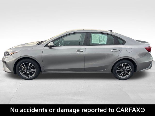 Used 2024 Kia Forte LXS FWD image 4