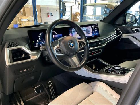 Used 2024 BMW X5 xDrive40i w/ Executive Package AWD/4WD image 16