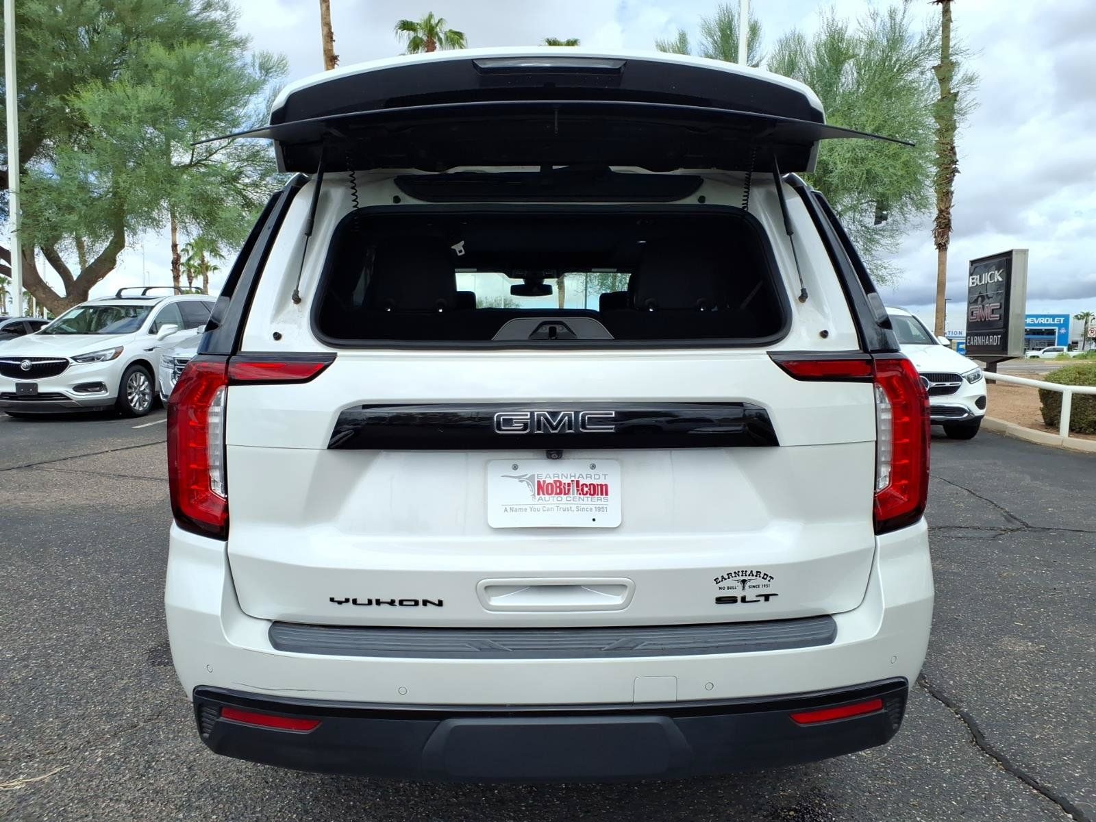 Used 2021 GMC Yukon SLT w/ SLT Luxury Plus Package AWD/4WD image 11