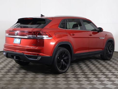 Used 2024 Volkswagen Atlas Cross Sport SE AWD/4WD image 11