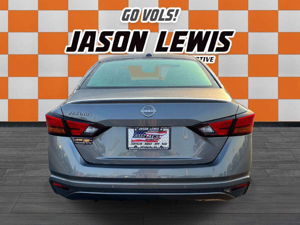 Used 2025 Nissan Altima 2.5 SV FWD image 4